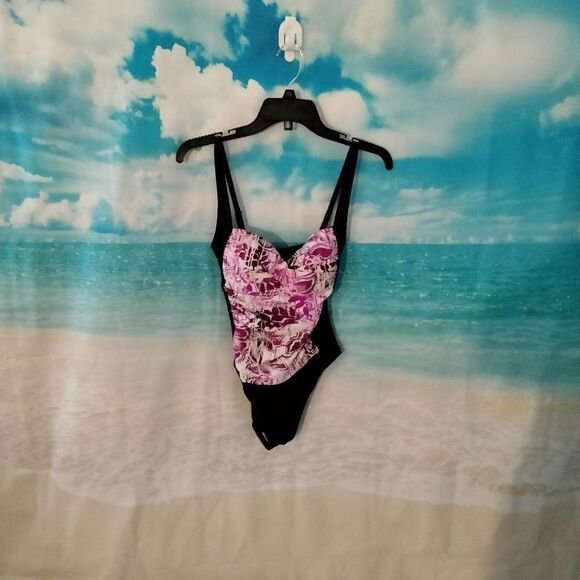 " LA Blanca"  1 pc bathing suit. - Picture 1 of 7